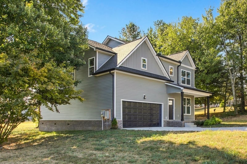 402 Forrest Dr, Columbia, TN 38401