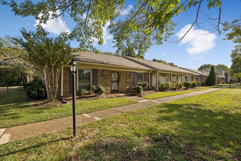 918 Todd Preis Dr, Nashville, TN 37221