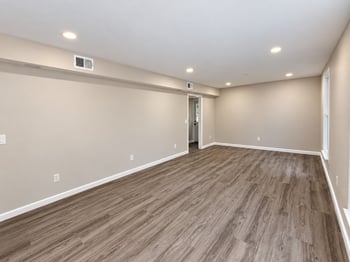 1009 Harpeth Valley Ct, Nashville, TN 37221