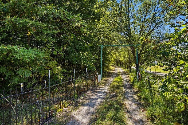 1513 Lost Country Dr, Springfield, TN 37172