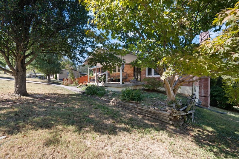 215 Shevel Dr, Goodlettsville, TN 37072