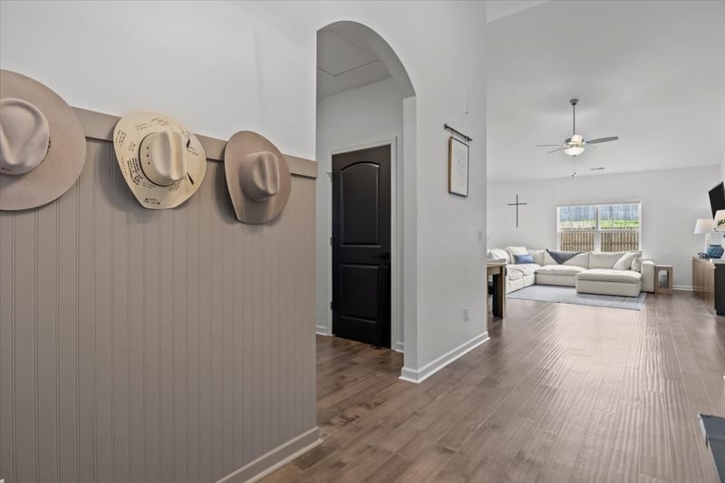 321 Wyburn Pl, Burns, TN 37029