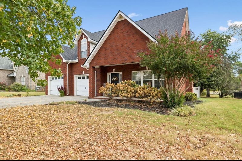 5130 Reagan Dr, Murfreesboro, TN 37129