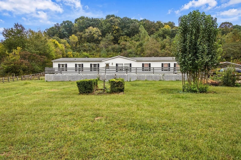 8639 King Hollow Rd, Mount Pleasant, TN 38474