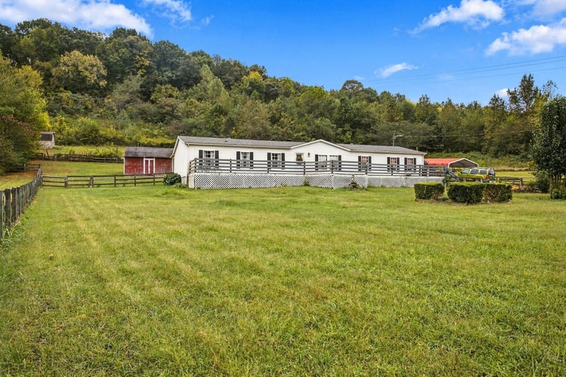 8639 King Hollow Rd, Mount Pleasant, TN 38474