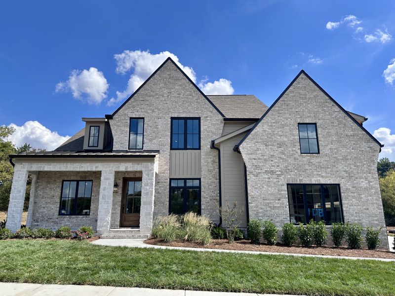 2444 Union Station Dr, Thompsons Station, TN 37179