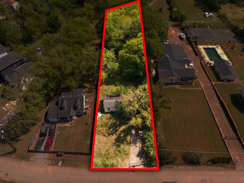 1522 E Stewarts Ln, Nashville, TN 37218