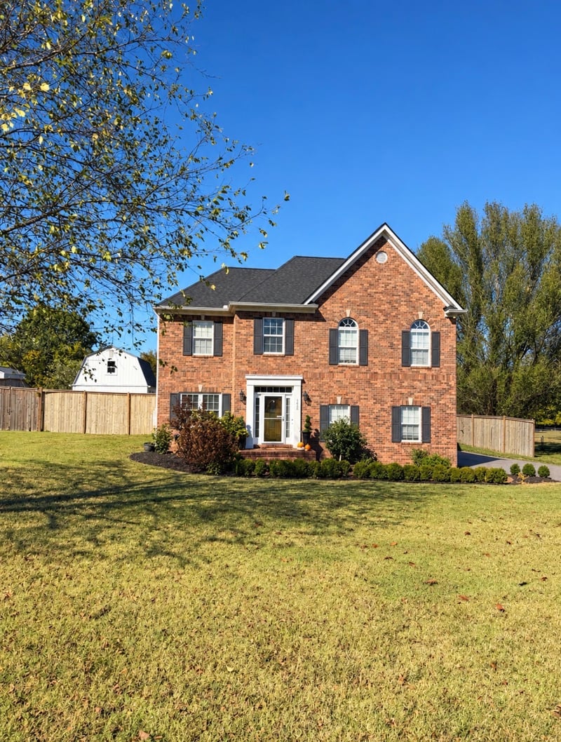 1432 Oak Leaf Dr, Columbia, TN 38401