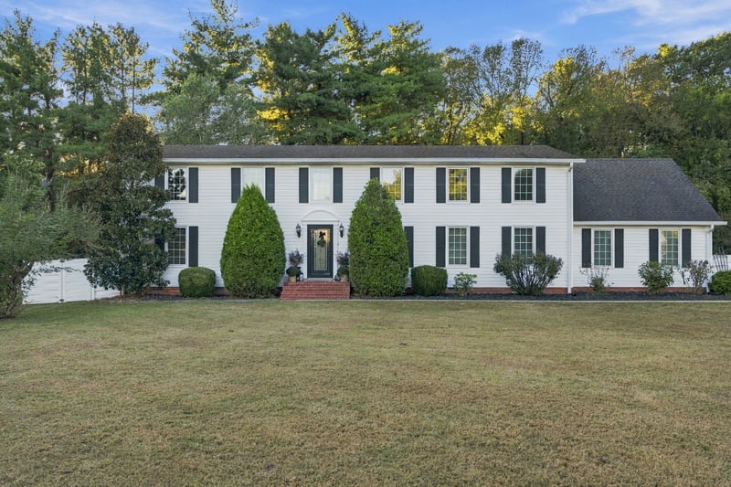 1111 Rutledge Dr, Rockvale, TN 37153