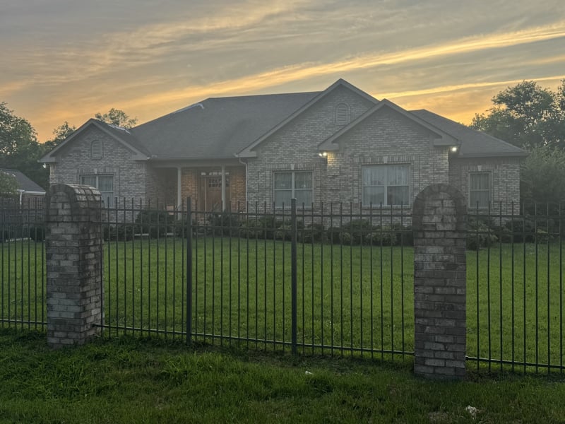 1719 River Dr, Nashville, TN 37218