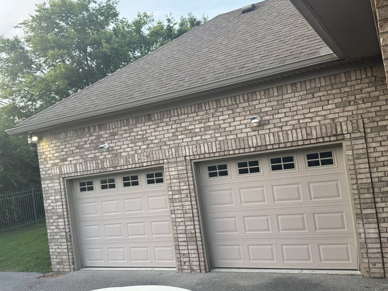 1719 River Dr, Nashville, TN 37218