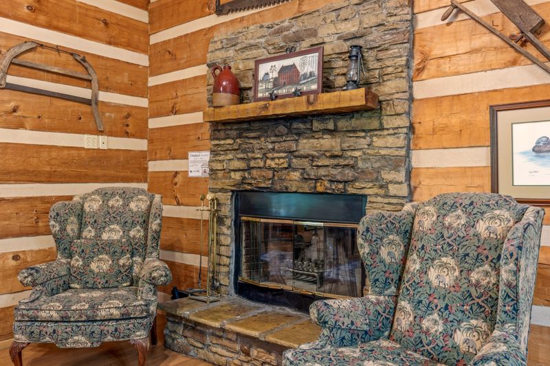 1515 Bluff Ridge Rd, Sevierville, TN 37876