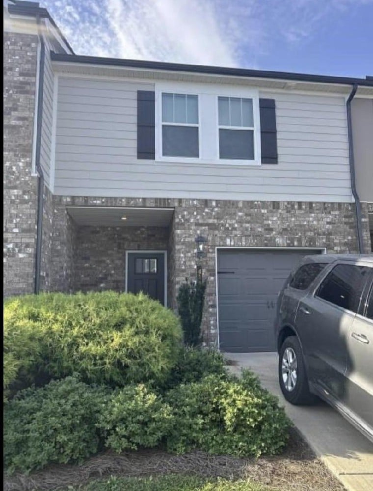 414 Palmetto Dr, Columbia, TN 38401