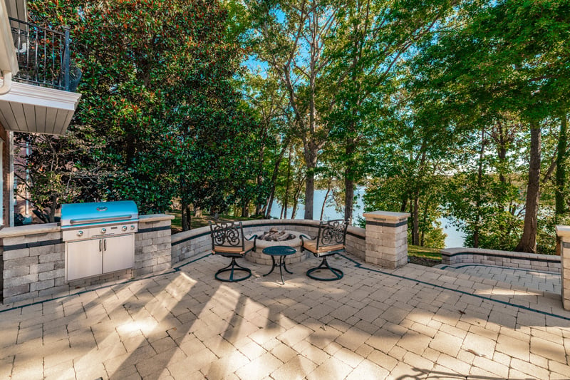 214 Woodlake Dr, Gallatin, TN 37066