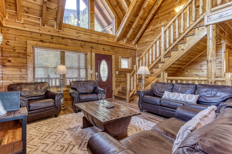 1728 Summit View Way, Sevierville, TN 37862