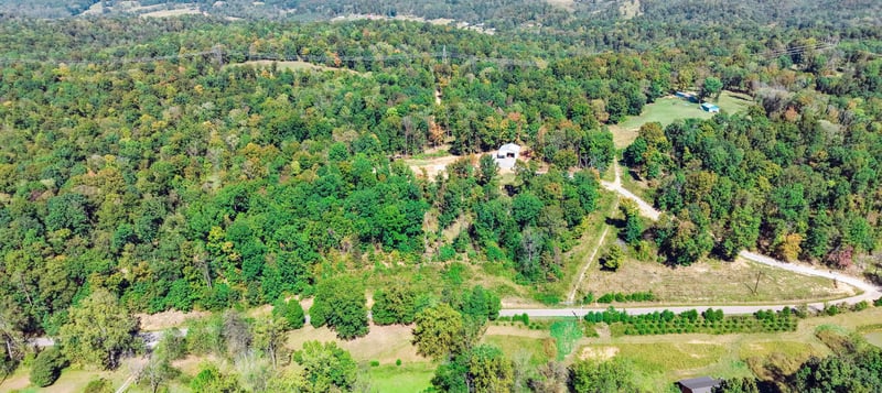 900 Norris Hollow Rd, Vanleer, TN 37181