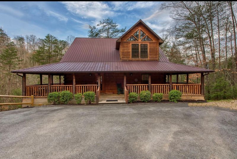 1645 Majestic Oak Way, Sevierville, TN 37876