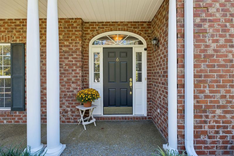6 Hurd Ct, Lebanon, TN 37087