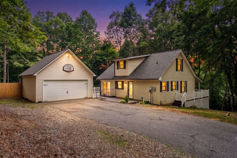 277 Tracy St, Blairsville, GA 30512