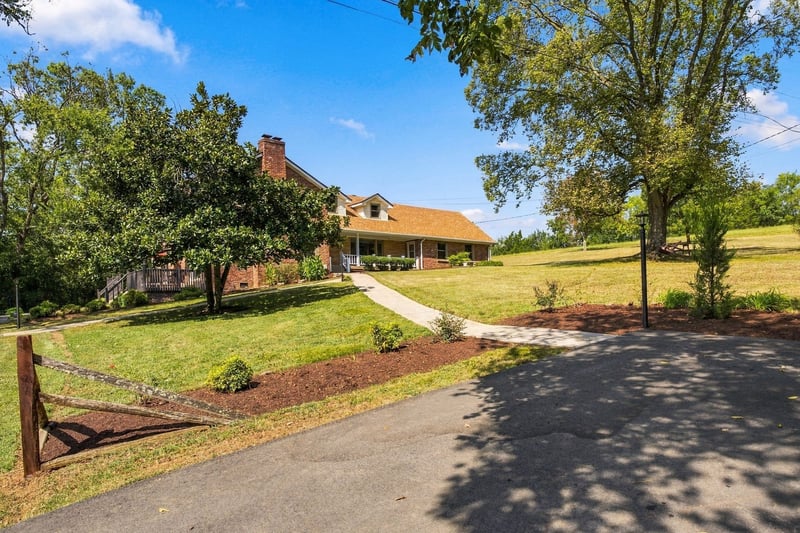 301 Rosehill Dr, Goodlettsville, TN 37072
