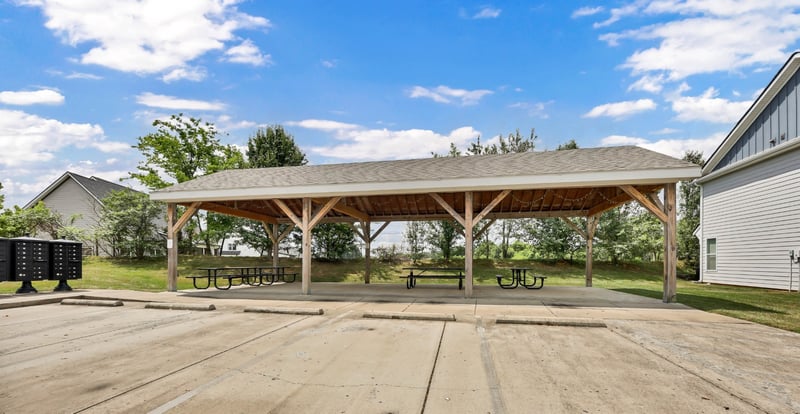 1053 Enclave Ave, Pleasant View, TN 37146