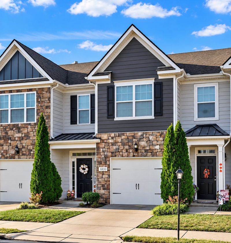 1053 Enclave Ave, Pleasant View, TN 37146