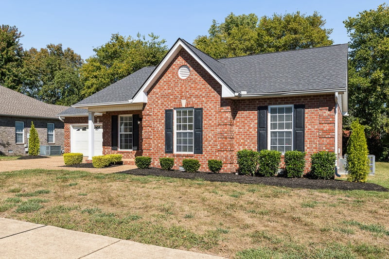 614 Lilycrest Dr, Gallatin, TN 37066