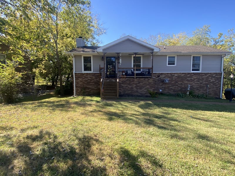 121 Overlook Dr, Hendersonville, TN 37075