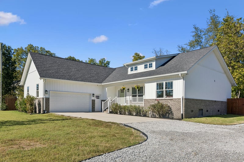 352 Bellevue Rd S, Nashville, TN 37221