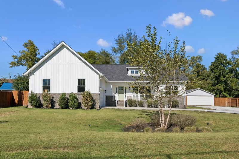 352 Bellevue Rd S, Nashville, TN 37221