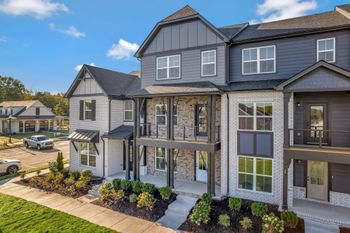614 Granbury Pvt Dr, Hendersonville, TN 37075