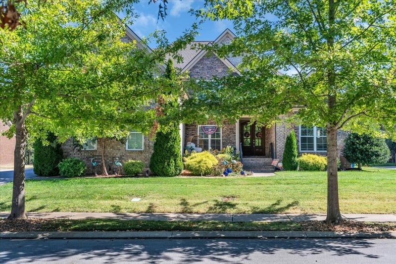 1819 Fairhaven Ln, Murfreesboro, TN 37128