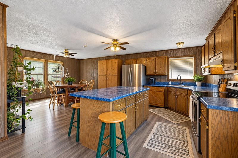 179 Lakeside Dr, Carthage, TN 37030