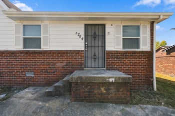 3704 Brickmont Dr, Nashville, TN 37207