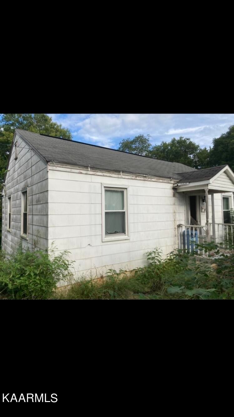 2312 Whittle Springs Rd, Knoxville, TN 37917