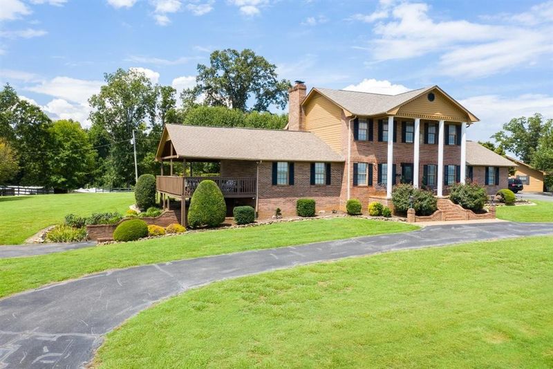 15508 E Hotchkiss Valley Rd, Loudon, TN 37774