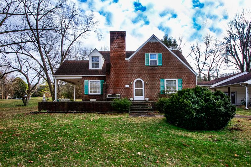 1459 Roberson Springs Rd, Loudon, TN 37774