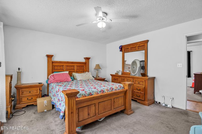 2814 Timberline Dr, Maryville, TN 37801