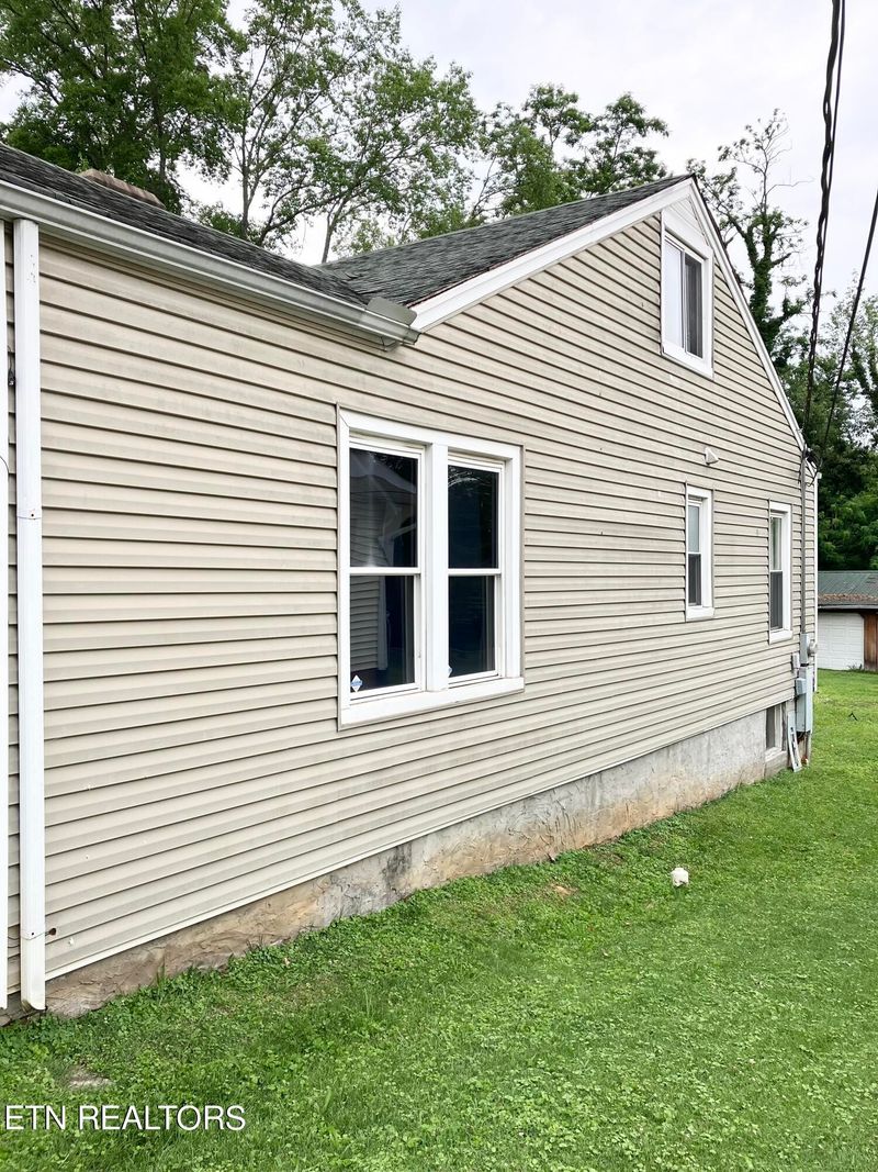 2327 Adair Ave, Knoxville, TN 37917