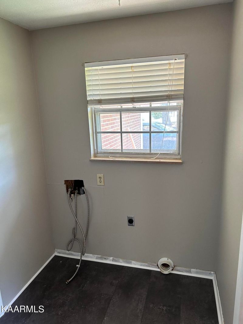 3604 S Fountaincrest Dr, Knoxville, TN 37918