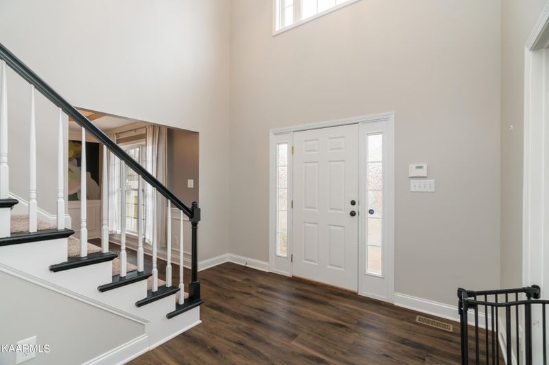 8341 Harbor Cove Dr, Knoxville, TN 37938