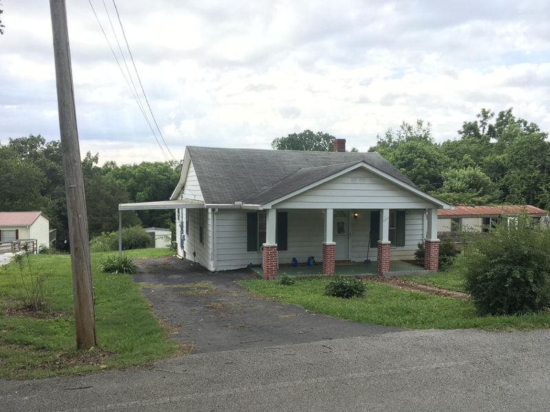 2004 Harris Rd, Knoxville, TN 37924