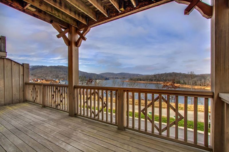 404 Round Lake Cir, Andersonville, TN 37705