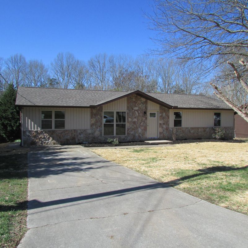 7125 Periwinkle Rd, Knoxville, TN 37918