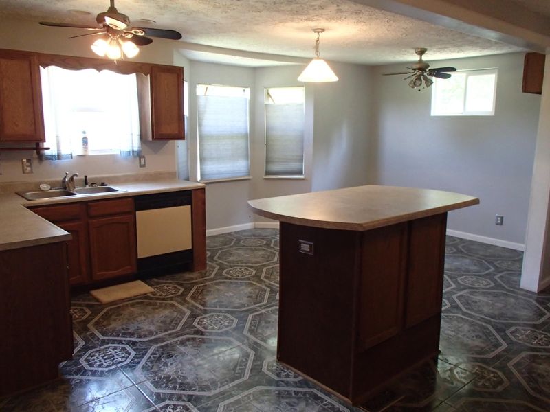 5108 Aubrey Ln, Knoxville, TN 37912