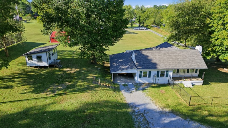 1017 Depot St, Culleoka, TN 38451