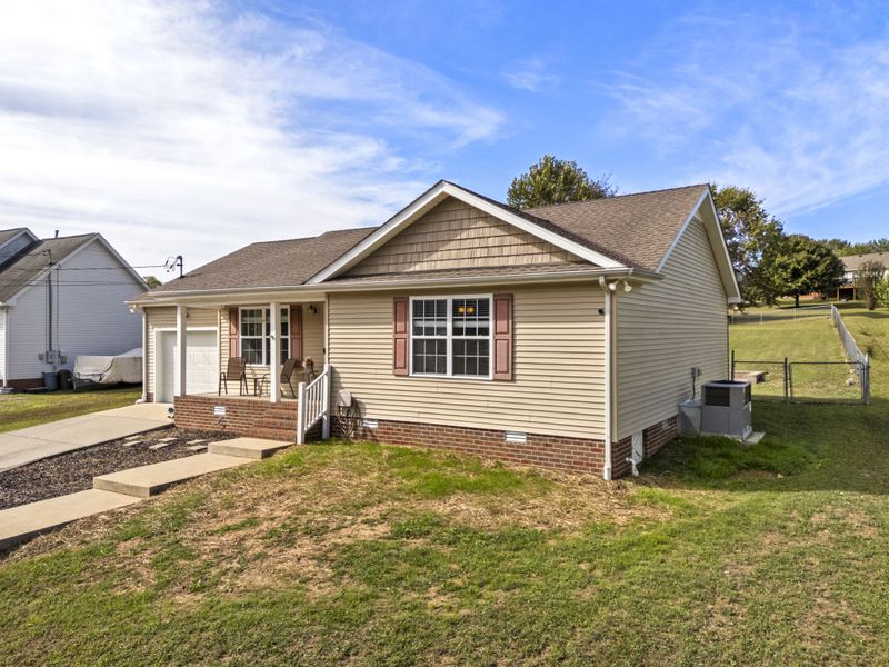 1008 Creek Bottom Rd, White Bluff, TN 37187