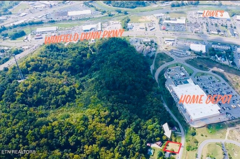 221 Allensville Rd, Sevierville, TN 37876