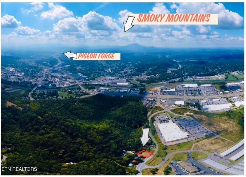 221 Allensville Rd, Sevierville, TN 37876