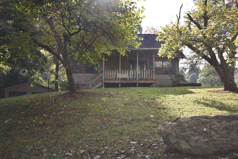 8609 Pickens Gap Rd, Knoxville, TN 37920